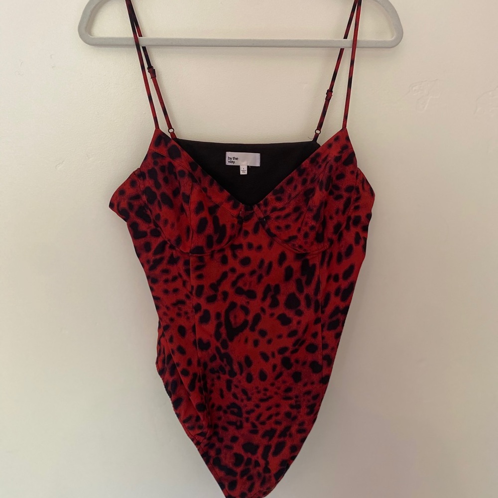 Red cheetah shirt from Revolve❤️